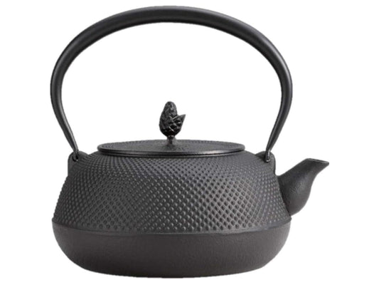 Authentic Masterpiece from Iwachu, Japan: The Hiramaru Arare Nambu Tekki Tetsubin (1.7L)